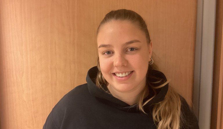 Ástrós Lena Ásgeirsdóttir