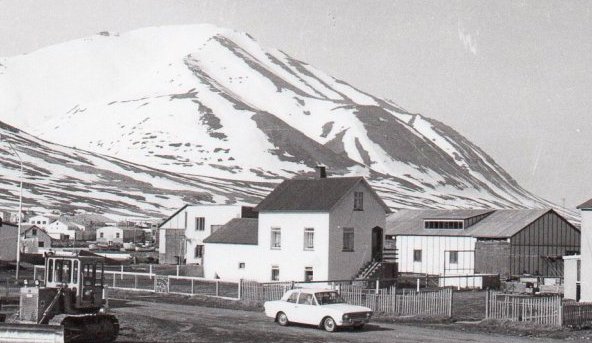 Götumynd af Grundargötu á Dalvík