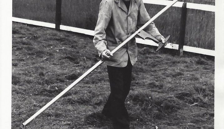 Zóphonías Jónsson frá Hóli í Svarfaðardal. Myndirnar eru teknar í ágúst 1977, á Dalvík