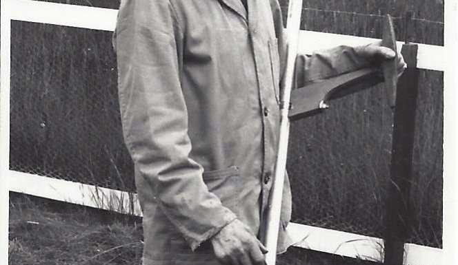 Zóphonías Jónsson frá Hóli í Svarfaðardal. Myndirnar eru teknar í ágúst 1977, á Dalvík