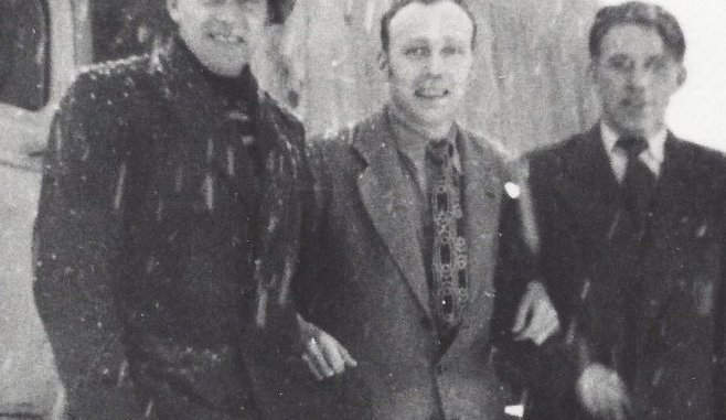 Jóhann Jónsson, Halldór Gunnlaugsson og Sveinn Jónsson á leið í leikhús.