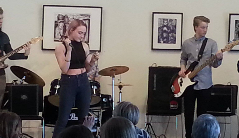 16357993_608702405981284_1984666222_o