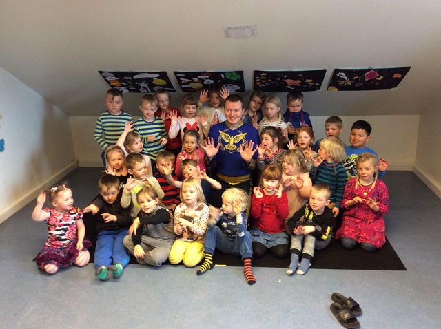 Einar Mikeal töframaður í heimsókn