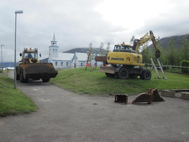 Framkvæmdir við lóð Krílakots hafnar