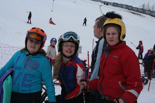 Myndir frá útivistardegi á yngra stigi