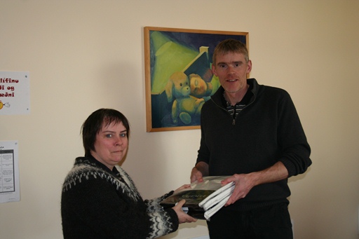 Foreldrafélagið gefur skólanum gjöf
