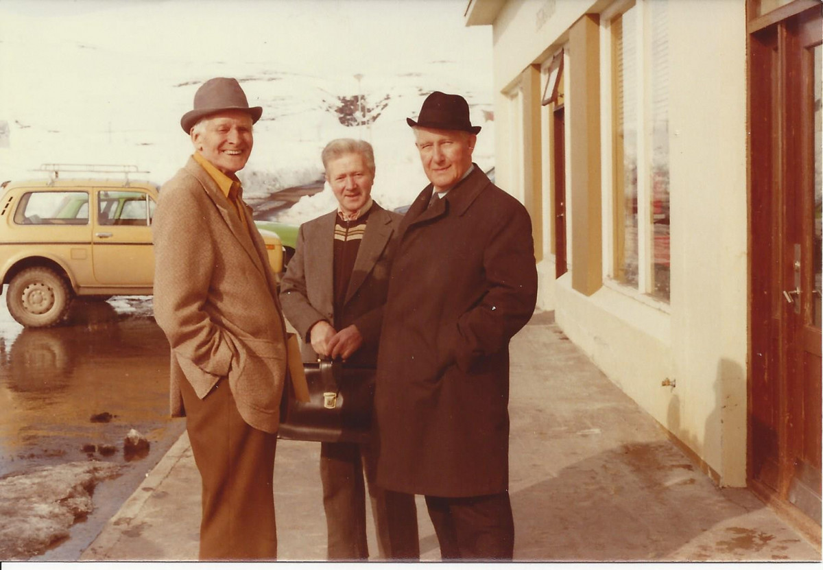 Tryggvi Jónsson (Frystihússtjóri), Ásgeir P. Sigjónsson (kennari) og Egill Júlíusson (útgerðarmaður)…