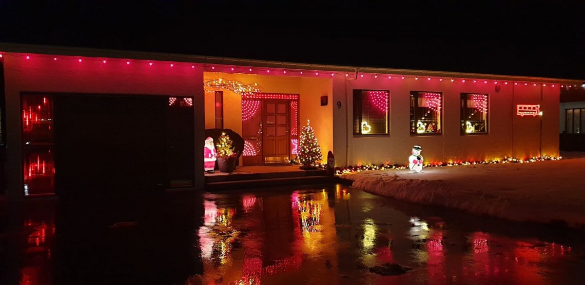 Sigurvegarar skreytingarsamkeppninnar jólin 2020 - Soffía og Bóas í Dalbraut 9 á Dalvík