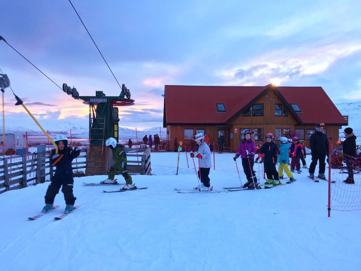 Útivistardagur hjá 1.-4. bekk í dag