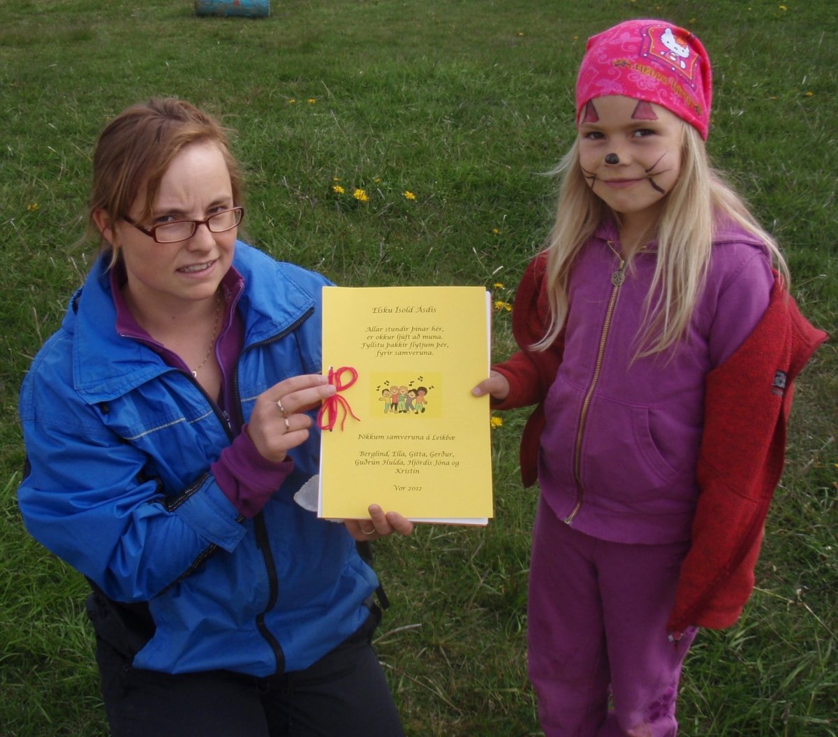 Ísold Ásdís kveður leikskólann - 15. júní 2012