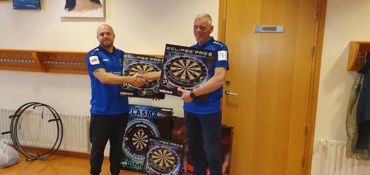 Gjöf frá Pílufélagi Dalvíkur