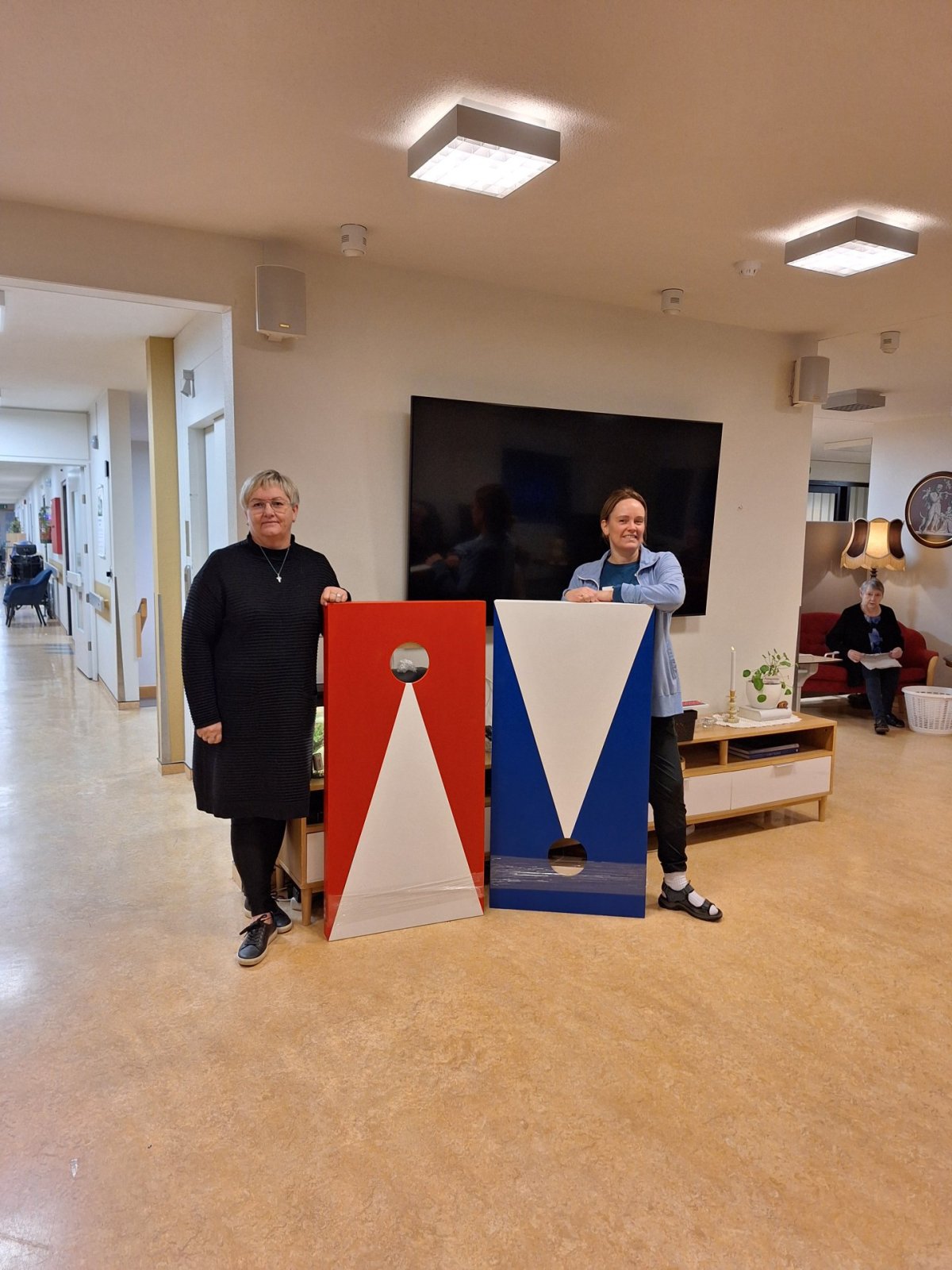 Dalbæ færð gjöf frá Lionsklúbbnum Sunnu