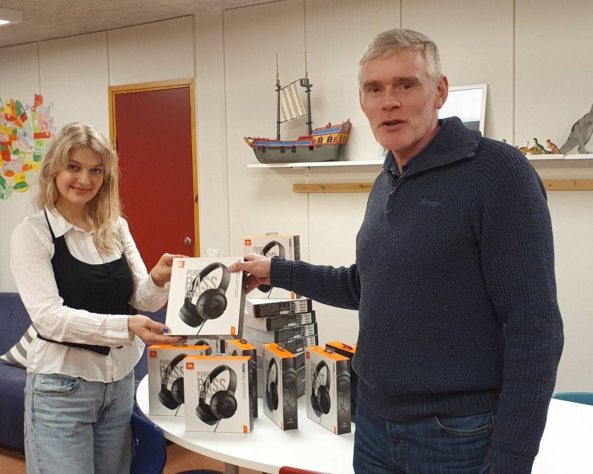 Foreldrafélagið færir skólanum gjöf