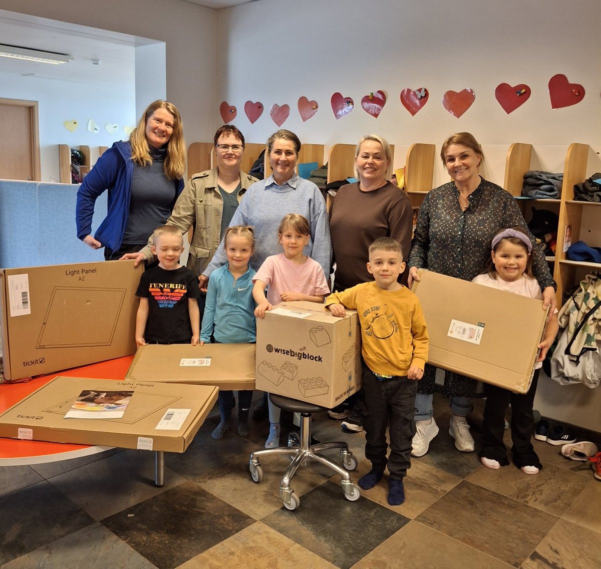 Gjöf frá kvenfélaginu Tilraun