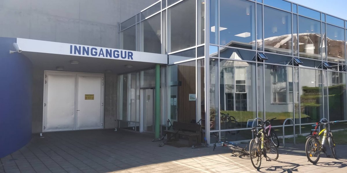 Sundlaugin lokar vegna framkvæmda 3. maí.