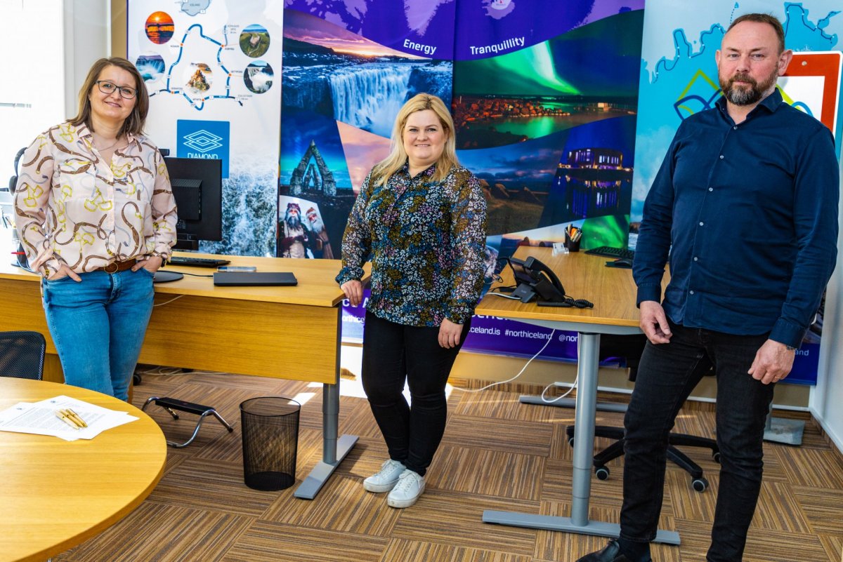 Áfangastaðastofa - samningar undirritaðir