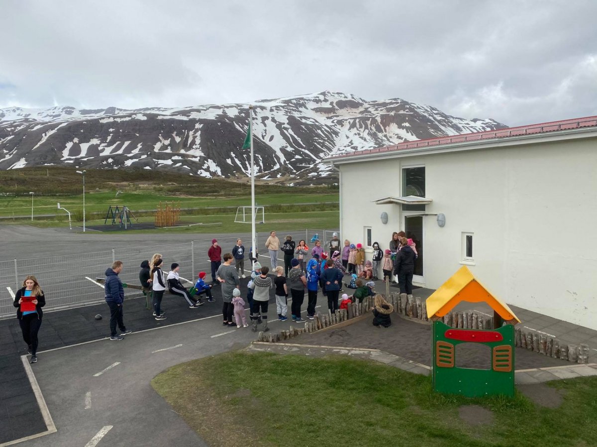 Árskógarskóli endurnýjar Grænfánann