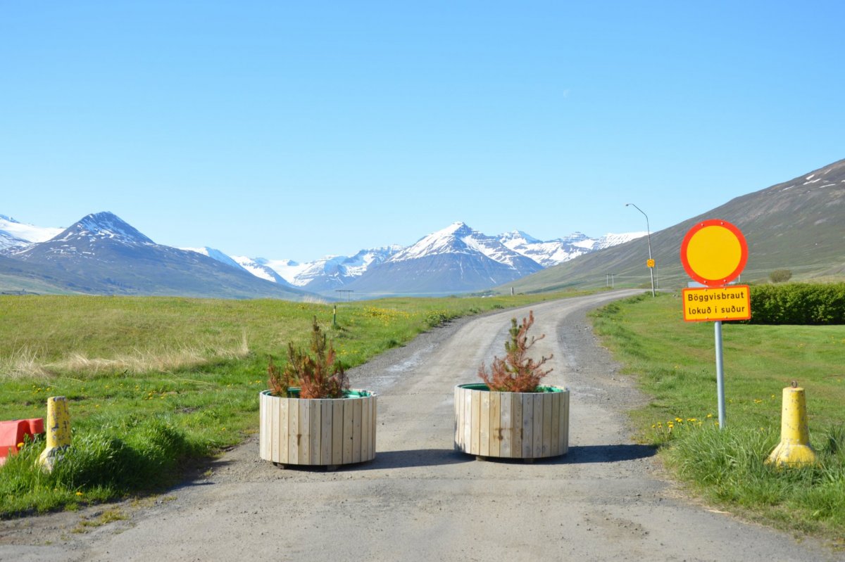 Tilmæli um að virða lokun á malarvegi frá suðurenda Böggvisbrautar