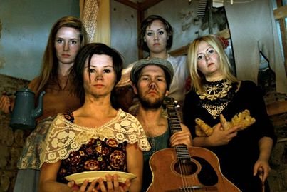 Brother Grass með tónleika í Bergi