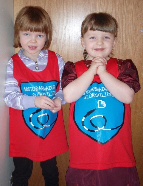 Aðstoðarkonur slökkviliðsins í febrúar 2012