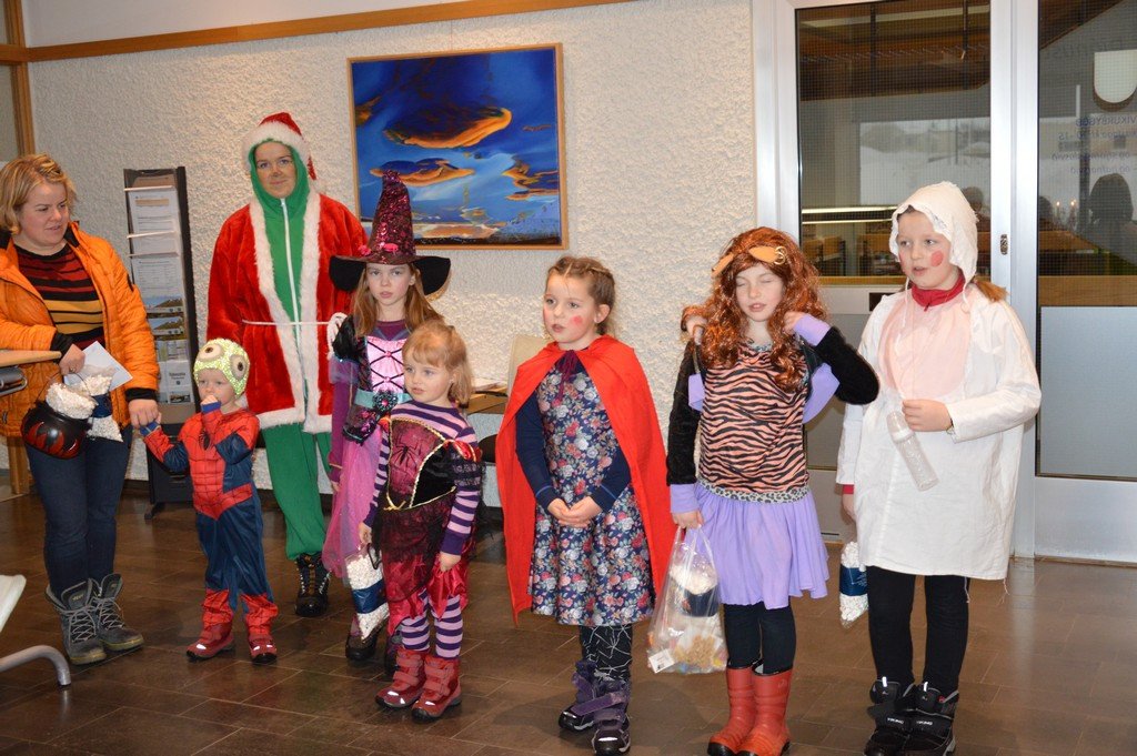 Opnum skrifstofuna kl. 9 í dag öskudag