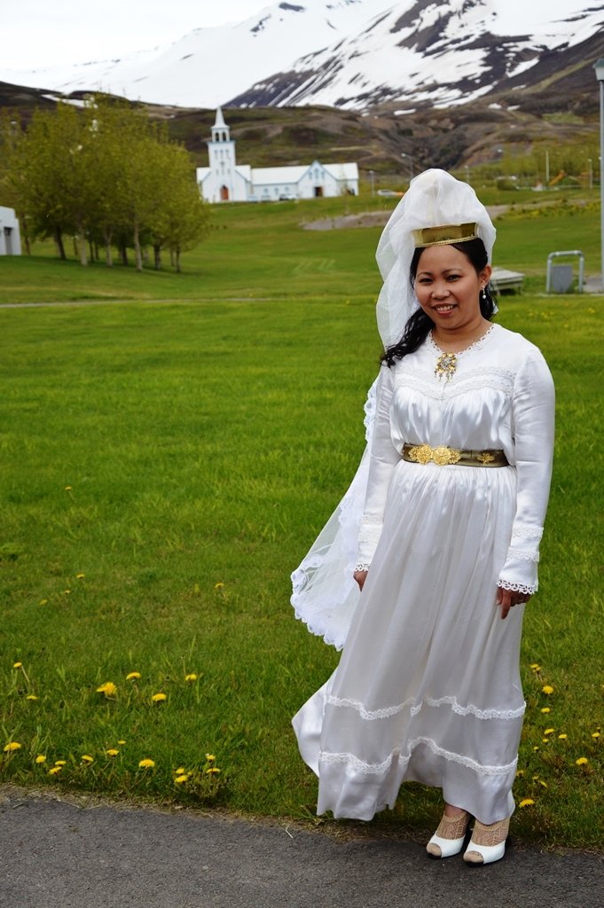 Fjallkonan með frumsamið ljóð