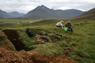 Fyrir ofan garð og neðan