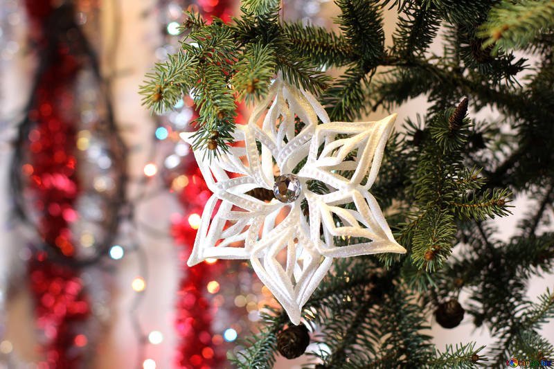 Opnun yfir hátíðarnar