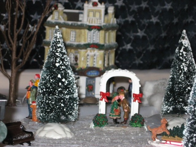 Íbúar jólaþorpsins fluttir inn