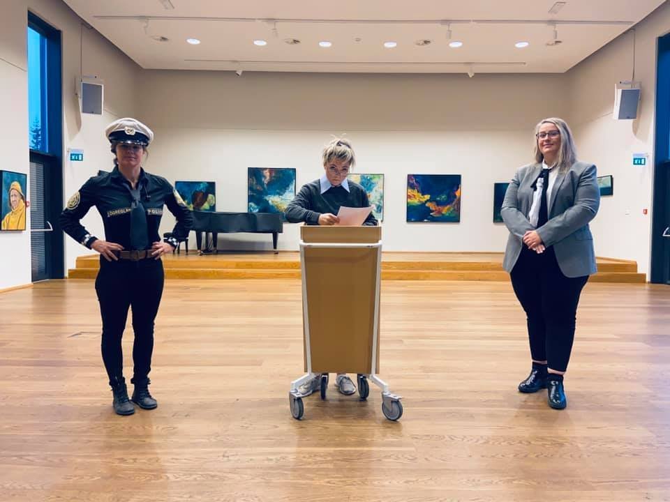 Lokað - þangað til hægt verður að opna að nýju.