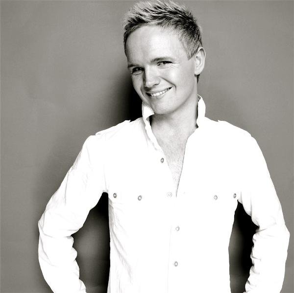 Friðrik Ómar með tónleika