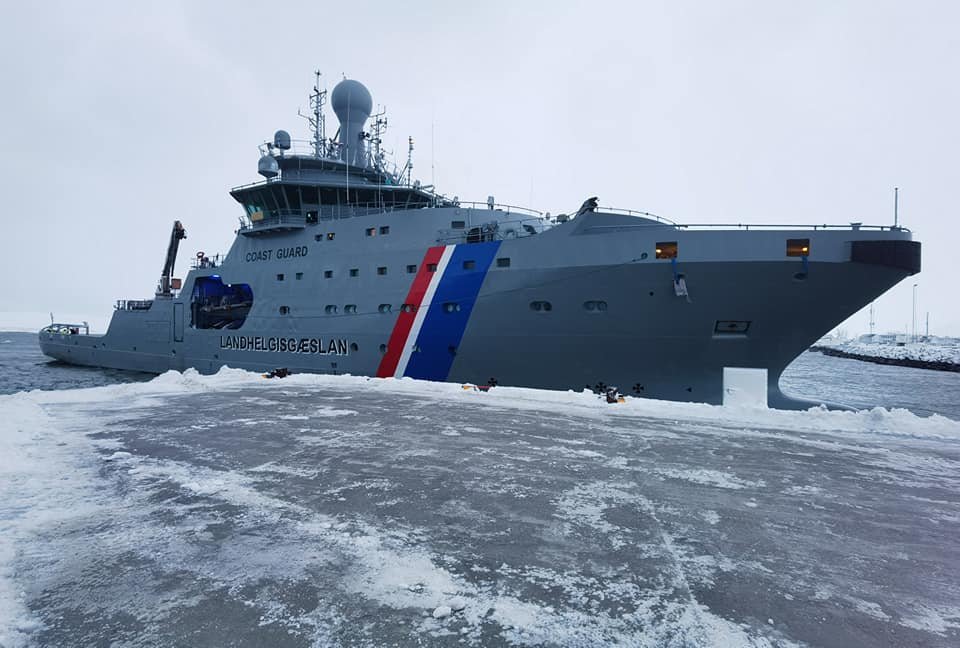 Varðskipið Þór mætir í höfn á Dalvík. Mynd: Haukur Snorrason