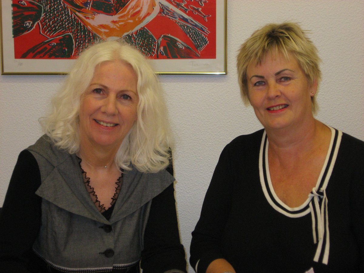 Undirritun samnings við ISS