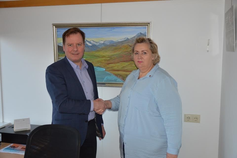 Dalvíkurbyggð og UMSE skrifa undir samstarfssamning