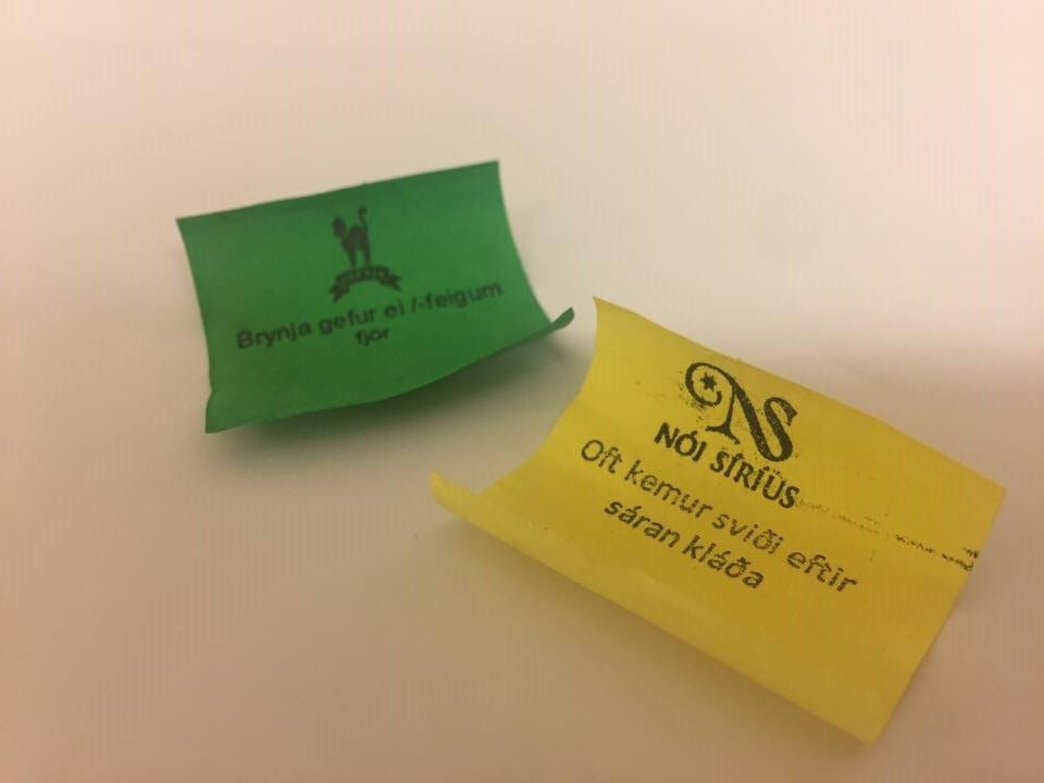 Brynja gefur ei/-feigum fjör
Oft kemur sviði eftir sáran kláða