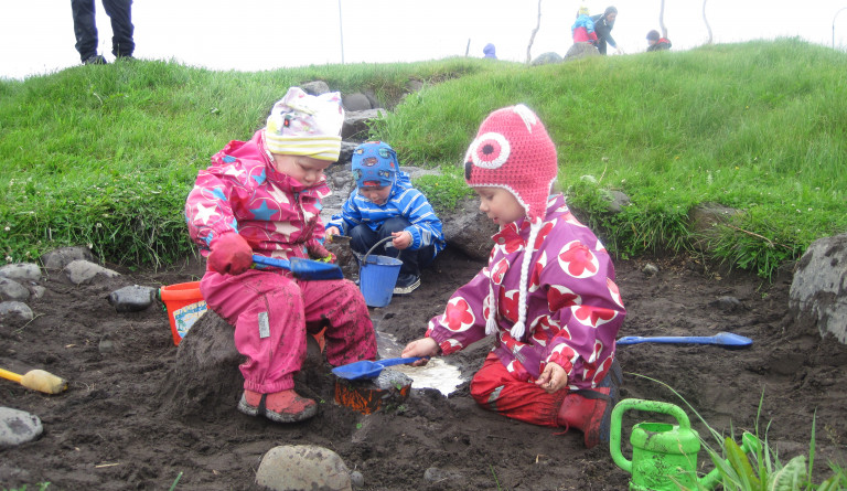 Senn liður að sumarleyfi