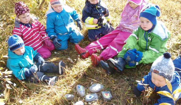 Sögusteinar á Kötlukoti