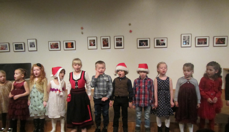 Jólasveinavísurnar fluttar í Bergi