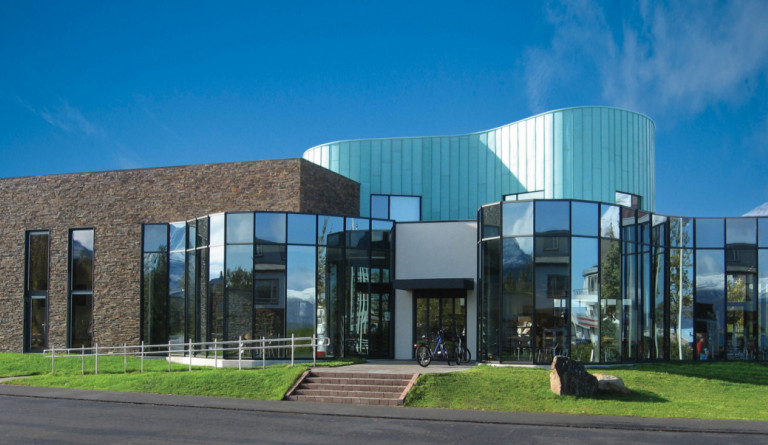 Bókasafn Dalvíkurbyggðar auglýsir laust starf í sumarafleysingum á bókasafni og á upplýsingamiðstöð.