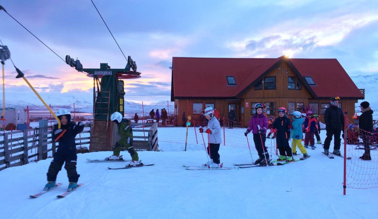 Útivistardagur hjá 1.-4. bekk í dag