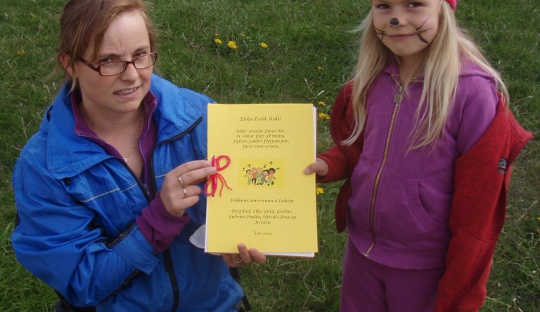 Ísold Ásdís kveður leikskólann - 15. júní 2012