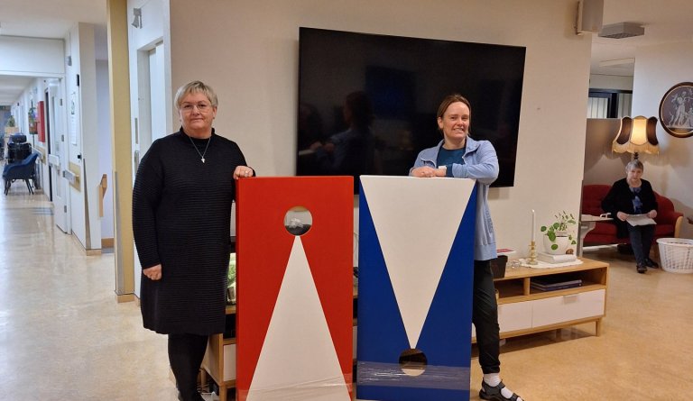 Dalbæ færð gjöf frá Lionsklúbbnum Sunnu