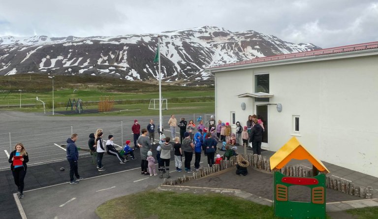 Árskógarskóli endurnýjar Grænfánann