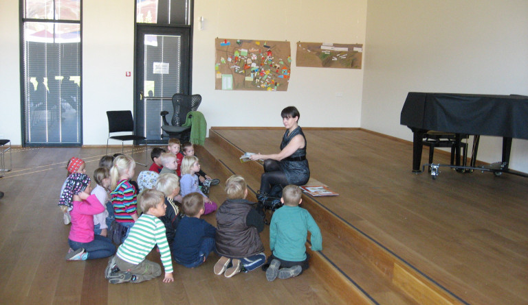 Lestur fyrir leikskólabörnin á Bókasafninu