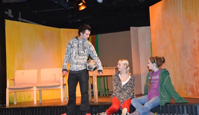 Eyrnalangir og annað fólk - glimrandi sýning hjá Leikfélagi Dalvíkur