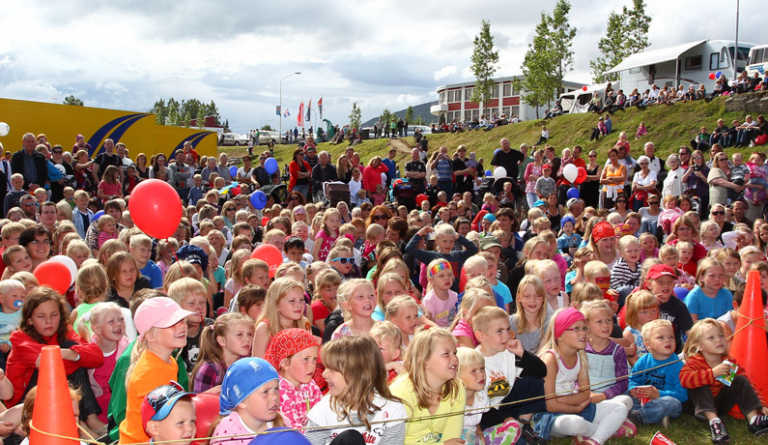 Fjölskyldan saman á Fiskideginum mikla,