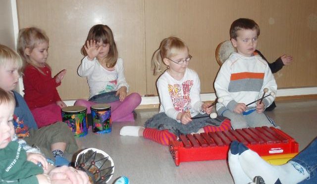 Dagur leikskólans; kynning á verkefninu Tónar eiga töframál