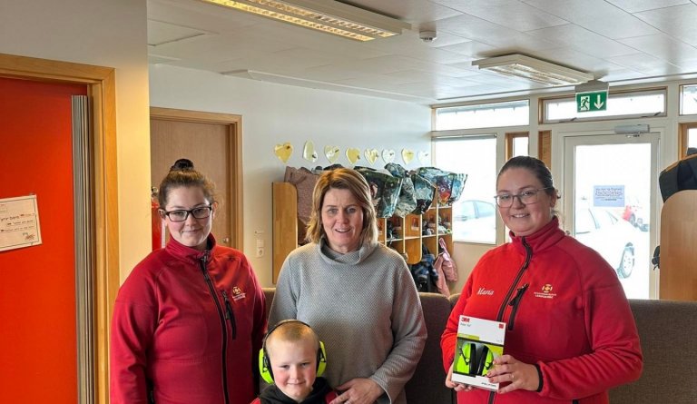 Gjöf frá slysavarnardeild Dalvíkur