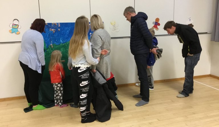 Mynd frá sýningunni