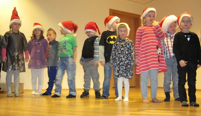 Mánabörn á litlu jólunum í Dalvíkurskóla